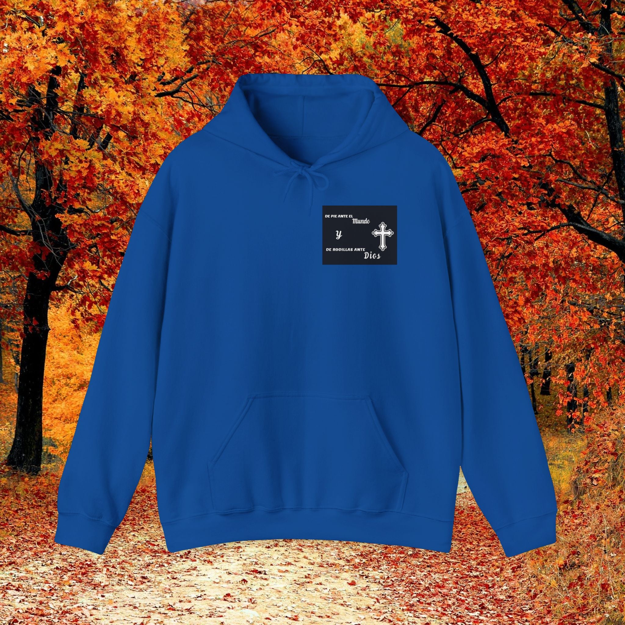 Religious Cross Hoodie — "De Pie Ante El Mundo y De Rodillas Ante Dios" Faith Sweatshirt